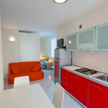 Al Mare - Monolocale Con Terrazza - Agenzia Cocal Καόρλε